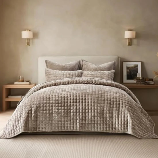 Luxury Velvet Quilt Queen Size Comforter Set Lightweight Quilted Oversized